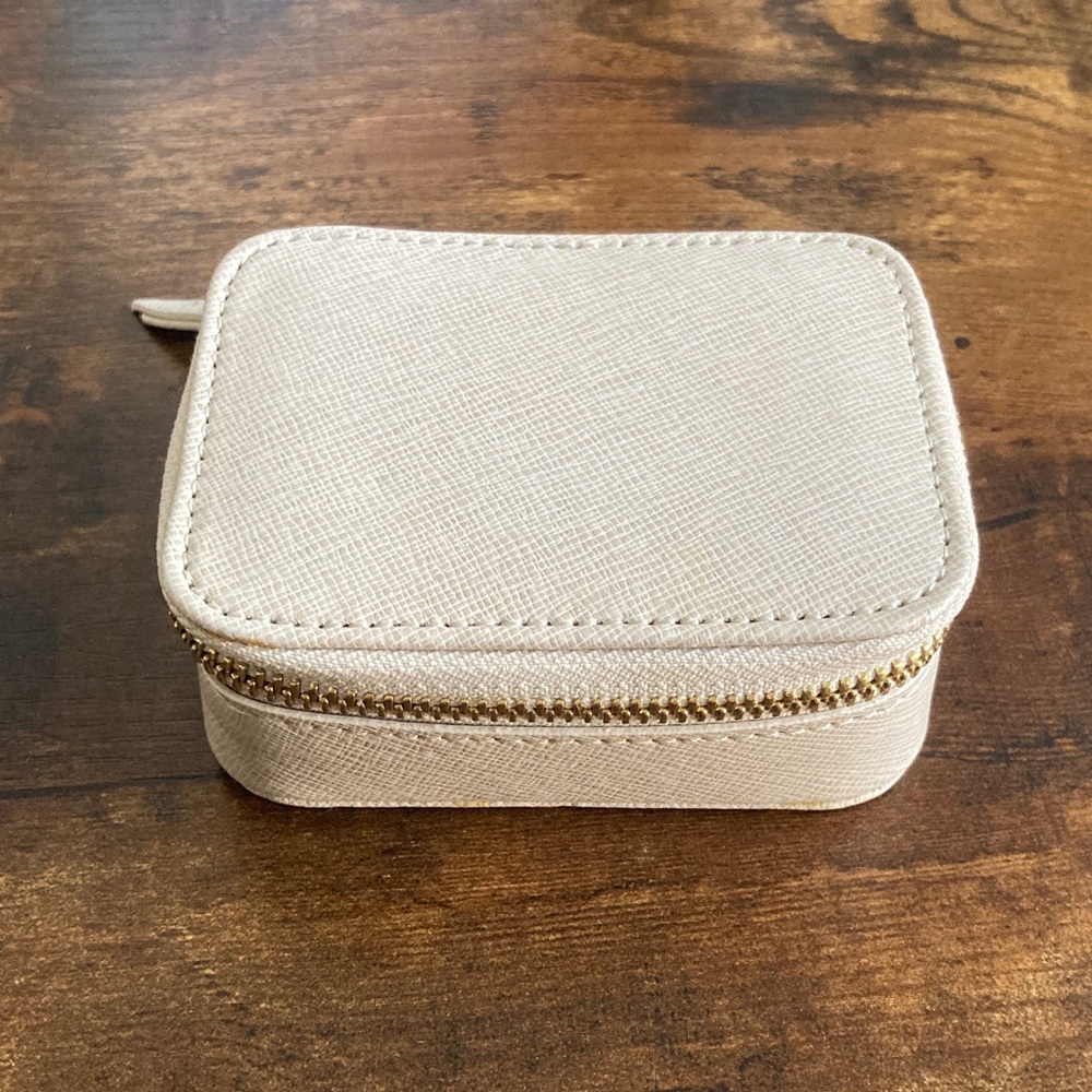 Neiman Marcus Taupe Leather Accessory Case